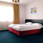 Aparthotel Vega