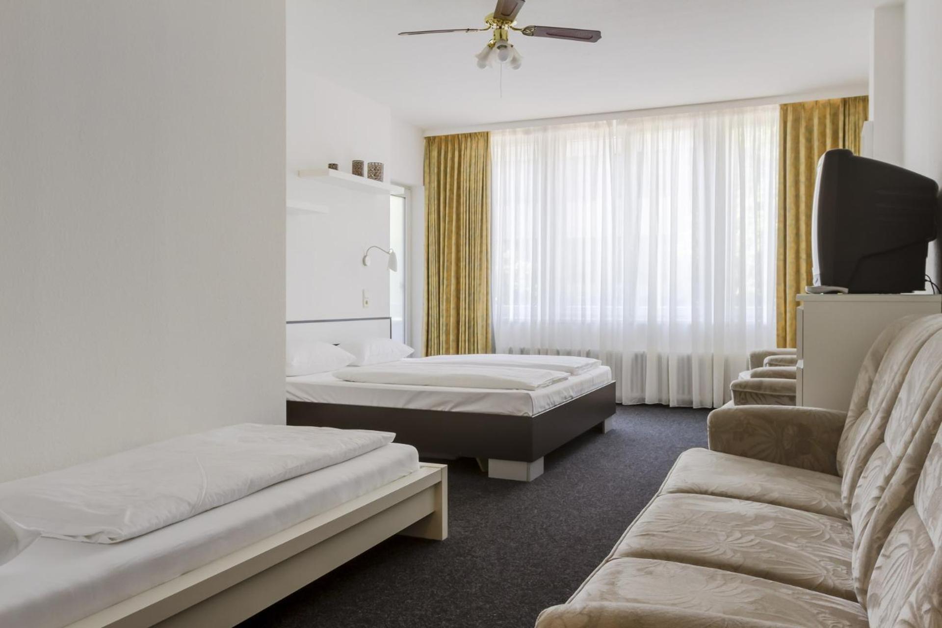 Vega Aparthotel 3*